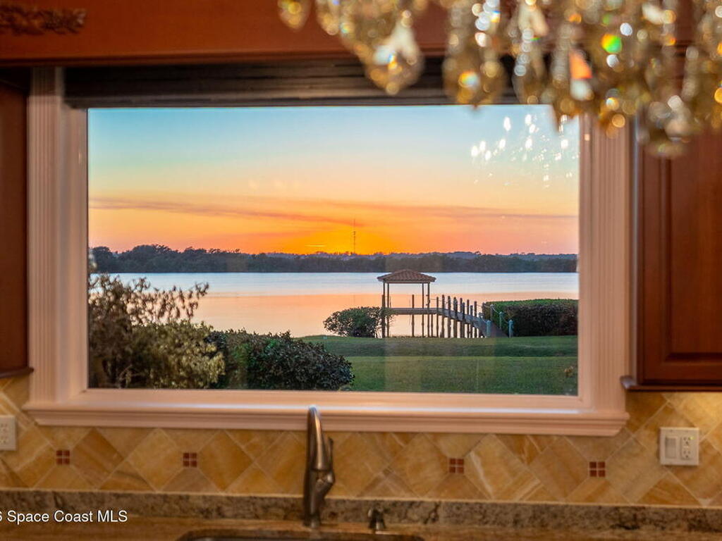 4760 Honeyridge Lane, Merritt Island, FL 32952