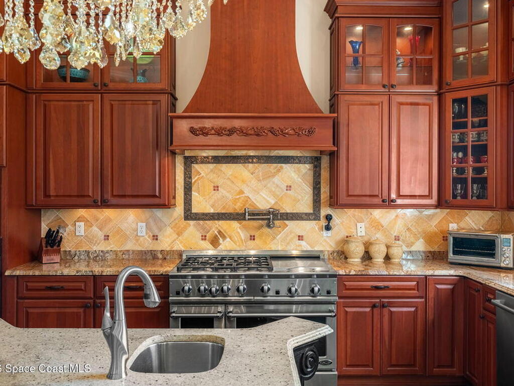 4760 Honeyridge Lane, Merritt Island, FL 32952