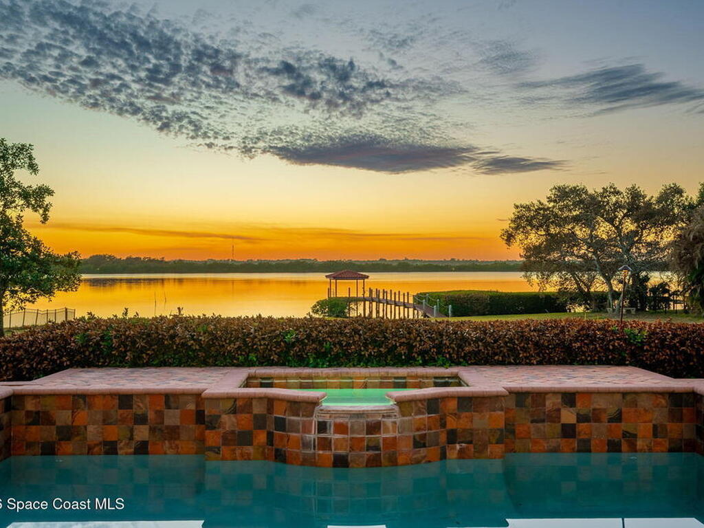 4760 Honeyridge Lane, Merritt Island, FL 32952