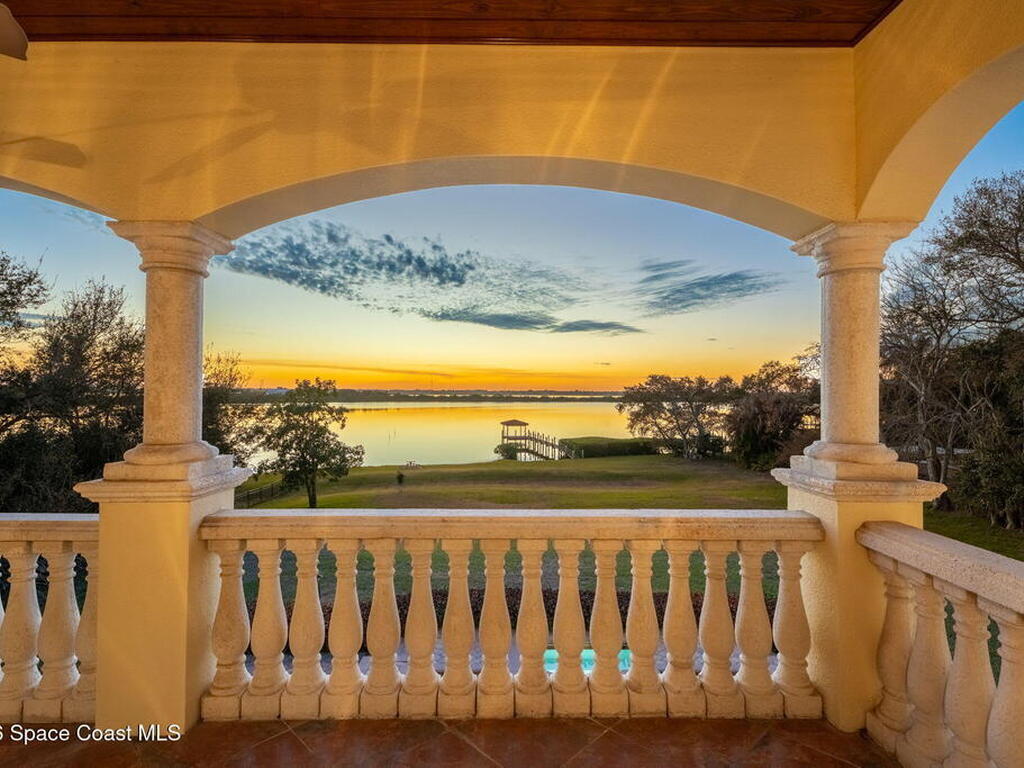 4760 Honeyridge Lane, Merritt Island, FL 32952