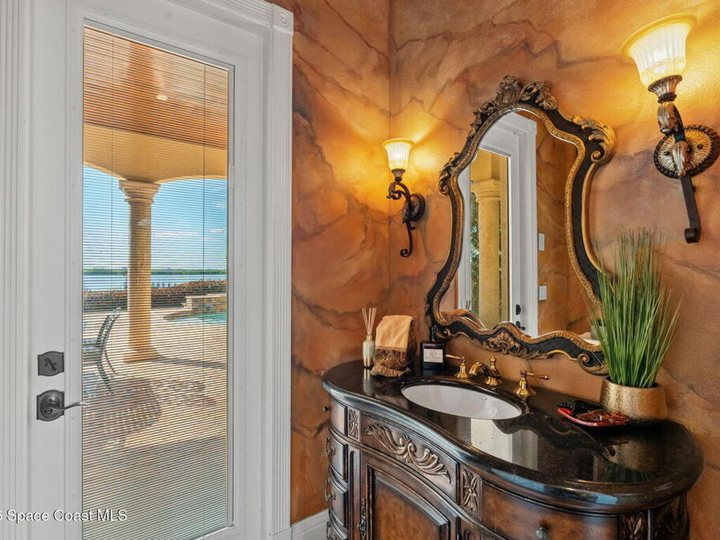 4760 Honeyridge Lane, Merritt Island, FL 32952