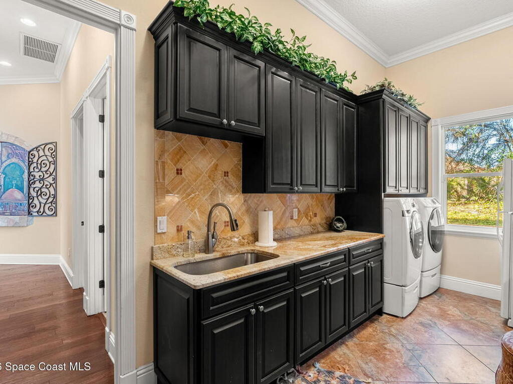 4760 Honeyridge Lane, Merritt Island, FL 32952