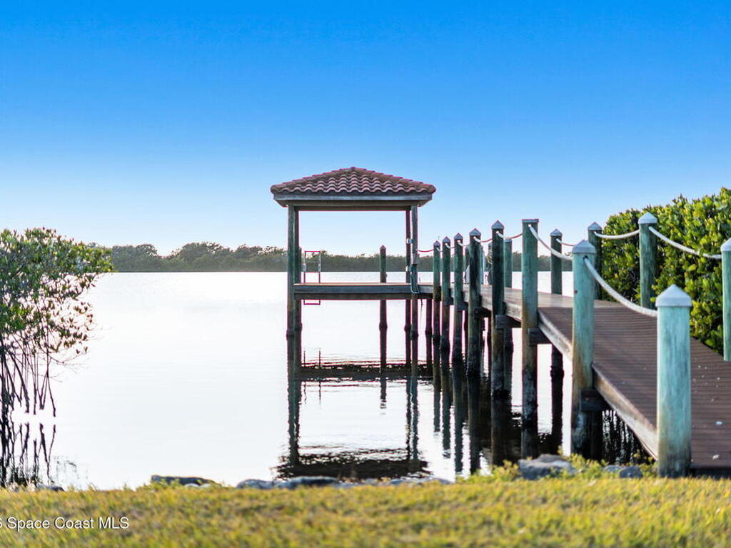 4760 Honeyridge Lane, Merritt Island, FL 32952