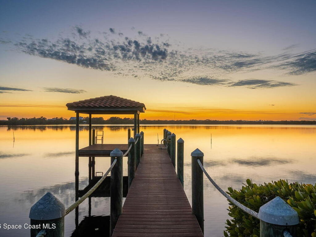 4760 Honeyridge Lane, Merritt Island, FL 32952