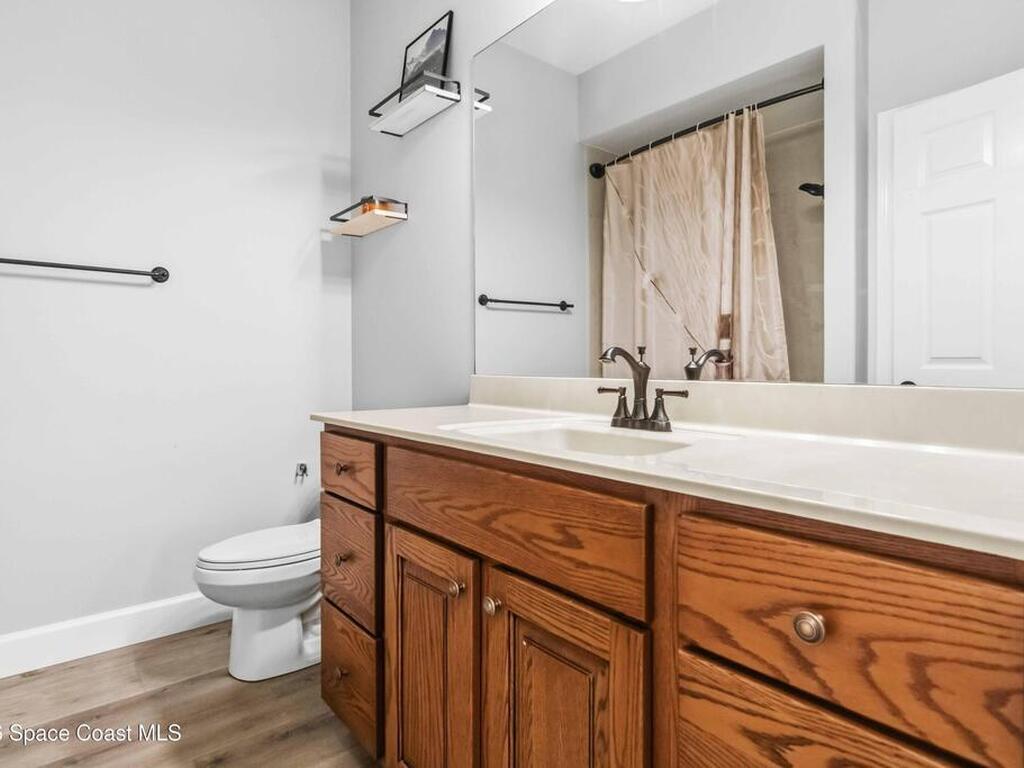 6920 Hacienda Drive, Grant, FL 32949