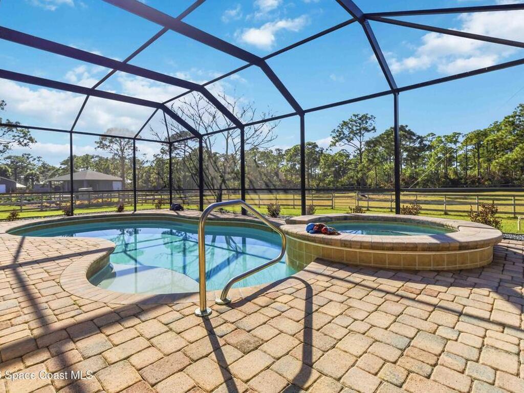 6920 Hacienda Drive, Grant, FL 32949