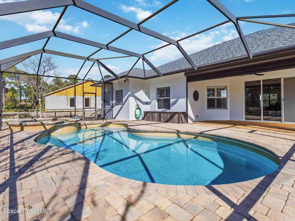 6920 Hacienda Drive, Grant, FL 32949