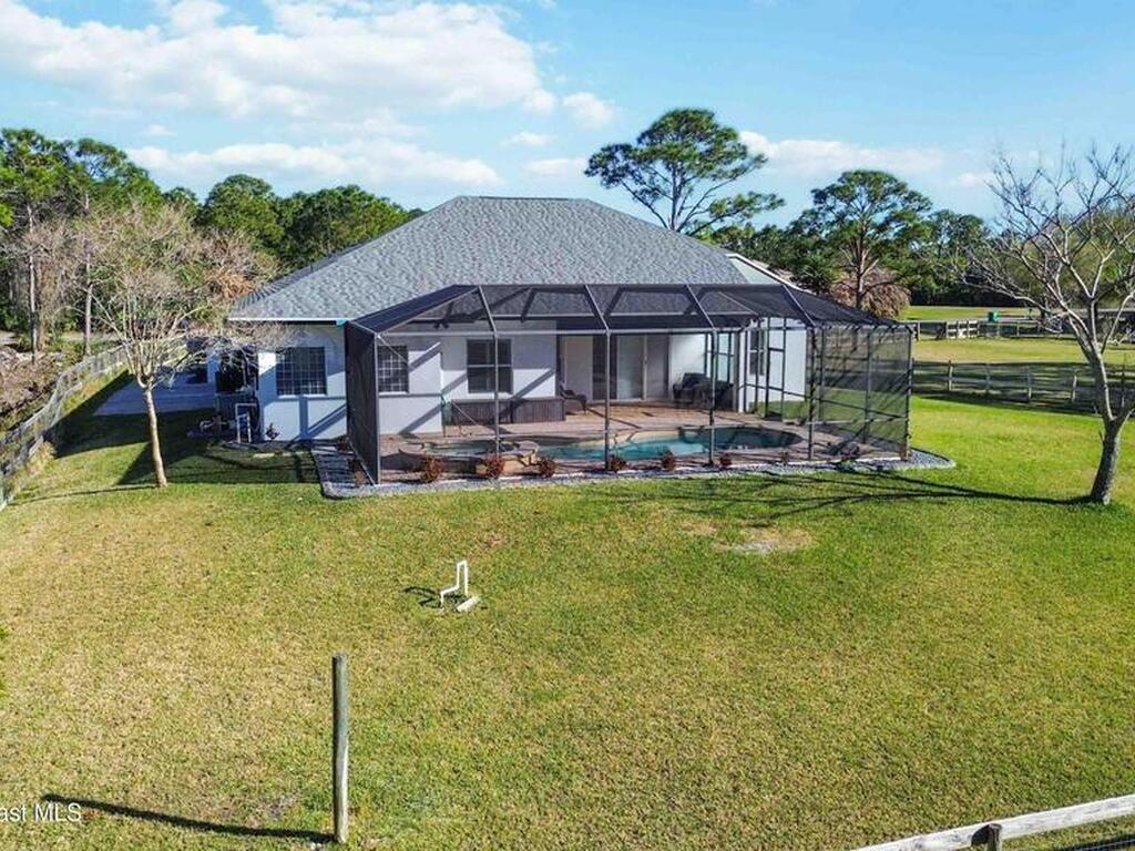 6920 Hacienda Drive, Grant, FL 32949