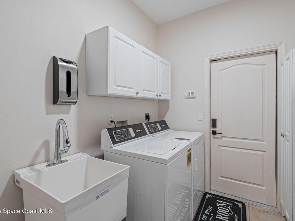 1835 Harbor Point Drive, Merritt Island, FL 32952