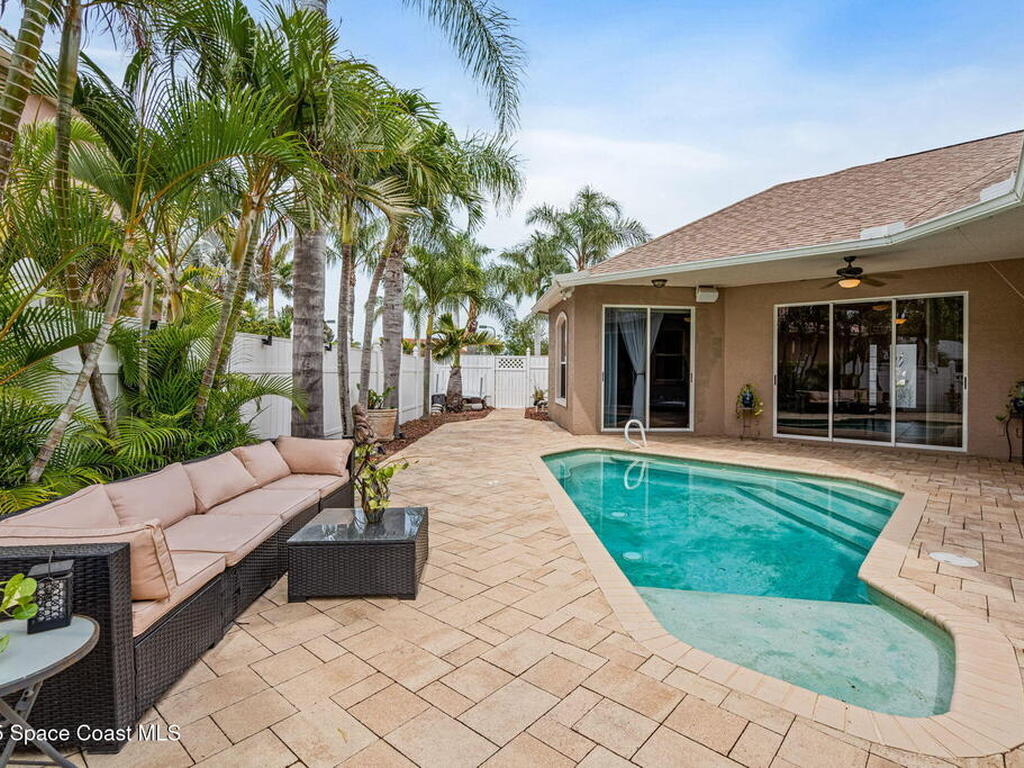 1835 Harbor Point Drive, Merritt Island, FL 32952