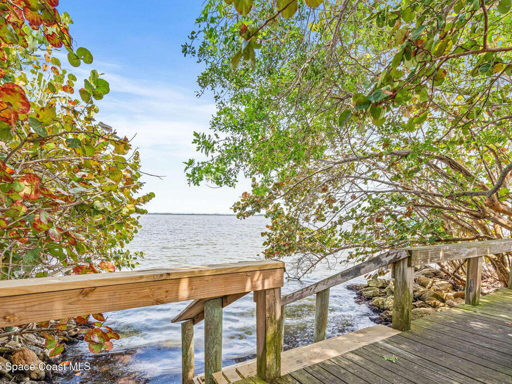 1835 Harbor Point Drive, Merritt Island, FL 32952