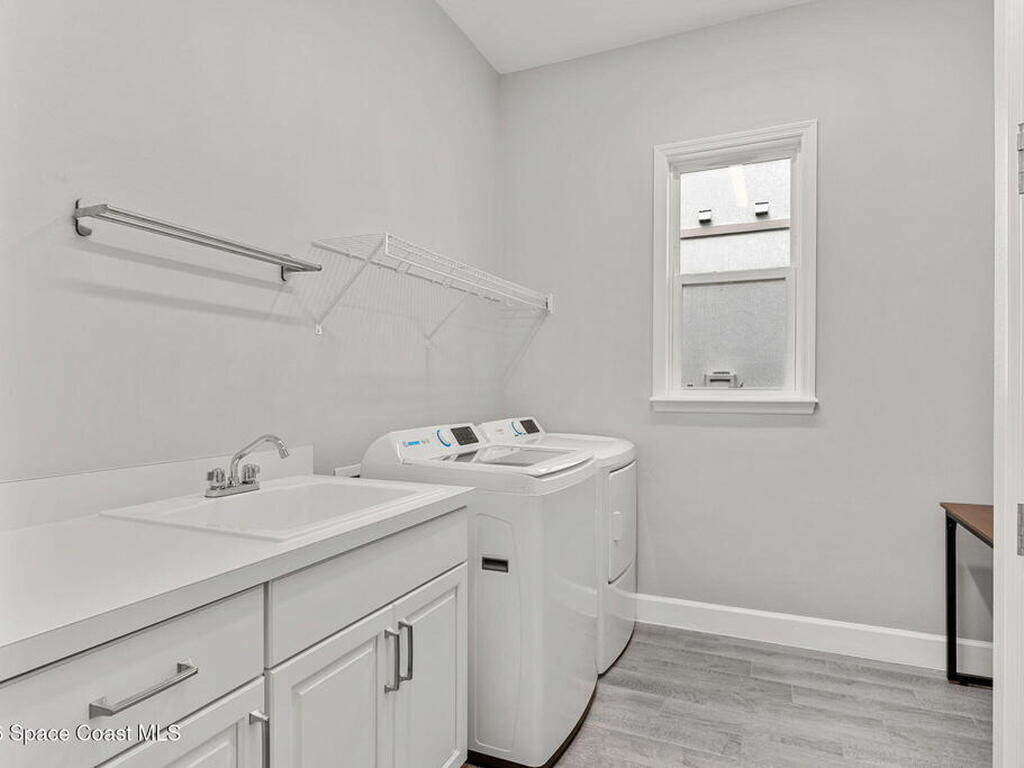 8206 Lyside Drive, Melbourne, FL 32940