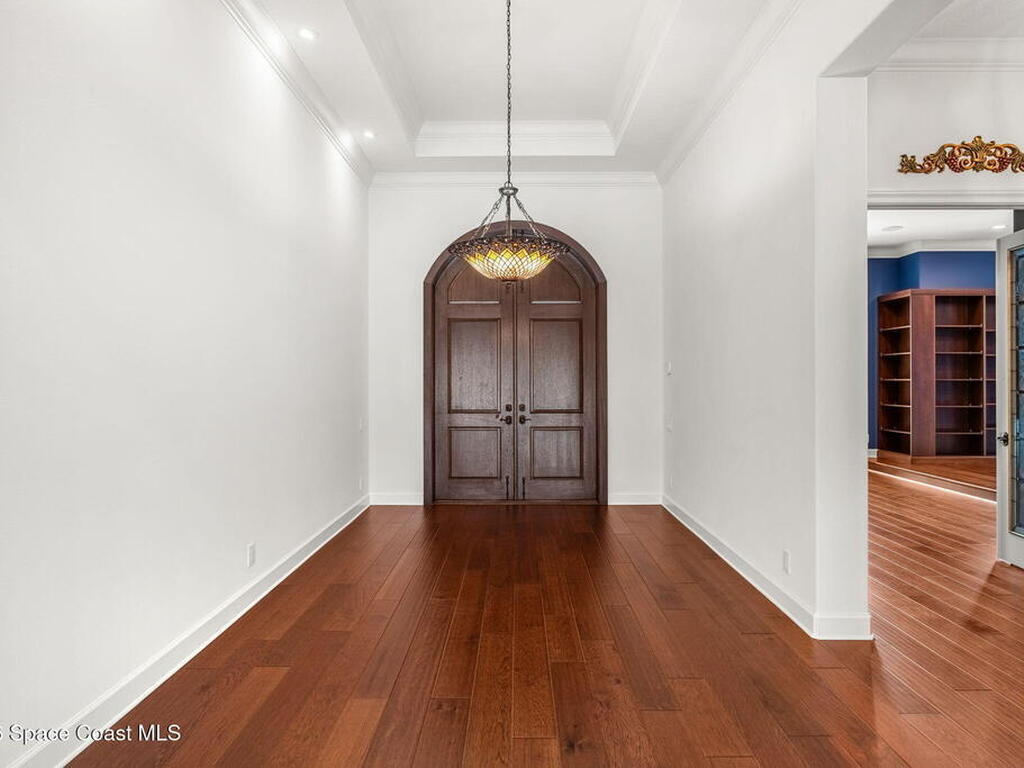 135 Lansing Island Drive, Indian Harbour Beach, FL 32937