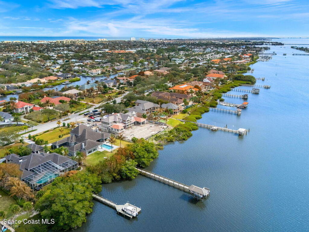 135 Lansing Island Drive, Indian Harbour Beach, FL 32937