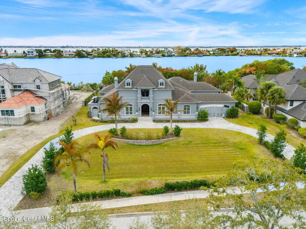 135 Lansing Island Drive, Indian Harbour Beach, FL 32937