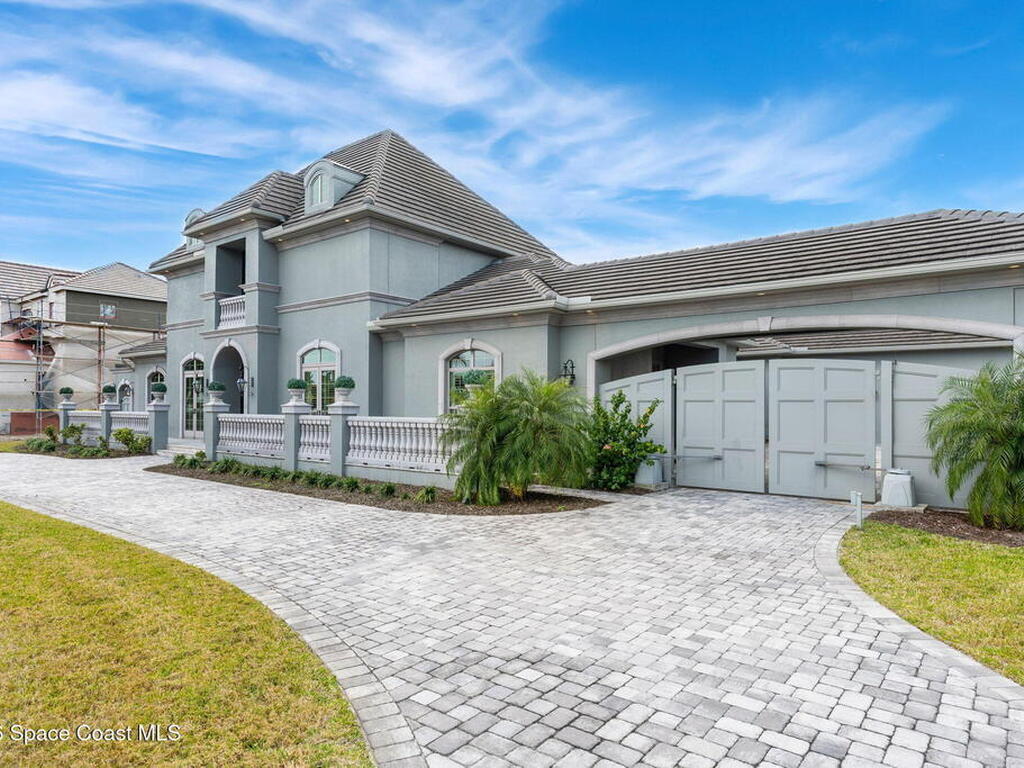 135 Lansing Island Drive, Indian Harbour Beach, FL 32937