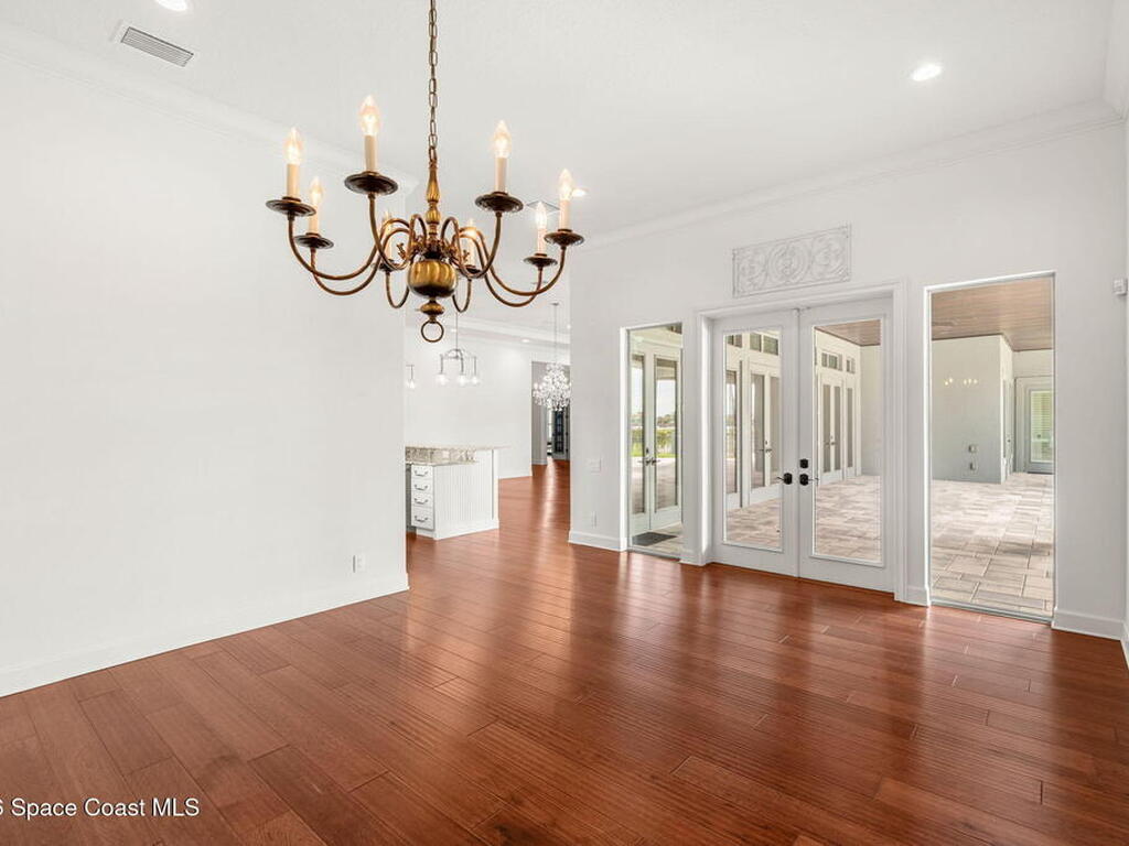 135 Lansing Island Drive, Indian Harbour Beach, FL 32937