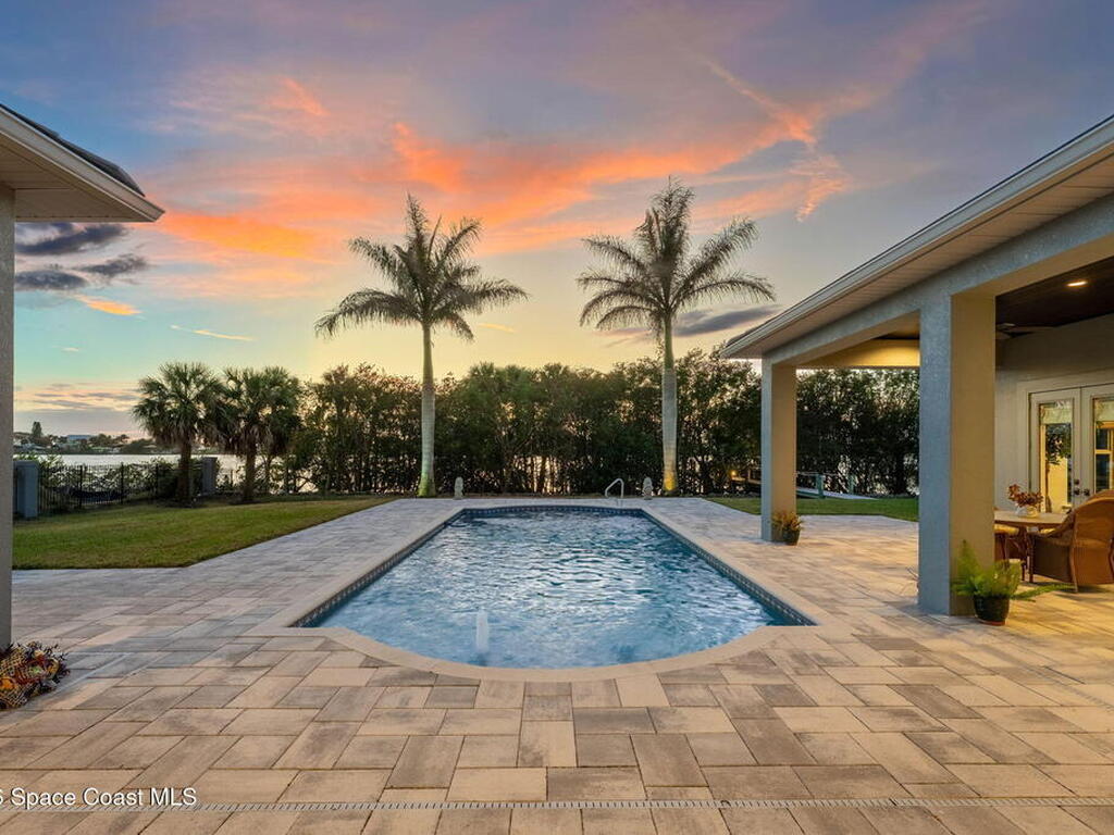 135 Lansing Island Drive, Indian Harbour Beach, FL 32937