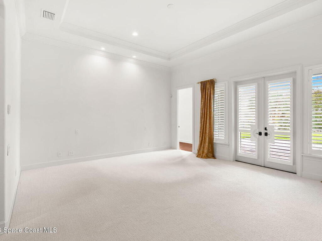 135 Lansing Island Drive, Indian Harbour Beach, FL 32937