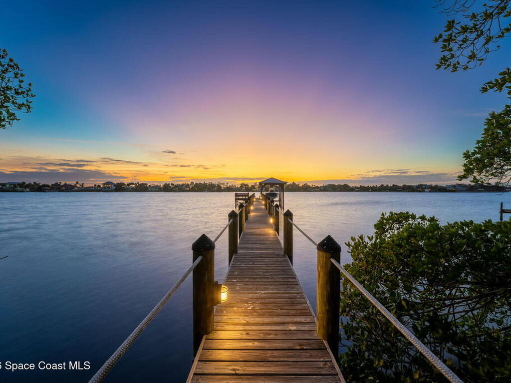 135 Lansing Island Drive, Indian Harbour Beach, FL 32937