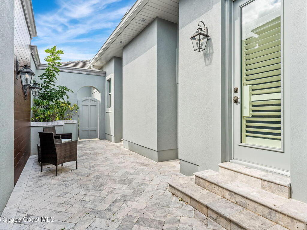 135 Lansing Island Drive, Indian Harbour Beach, FL 32937