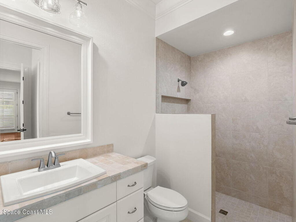 135 Lansing Island Drive, Indian Harbour Beach, FL 32937