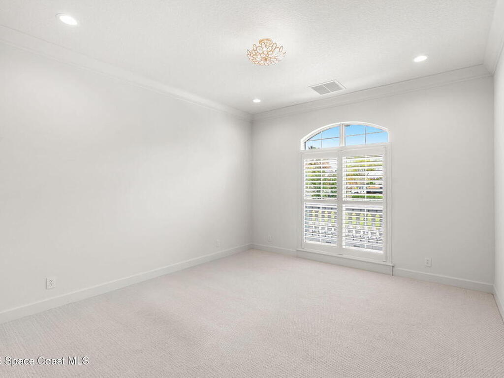 135 Lansing Island Drive, Indian Harbour Beach, FL 32937