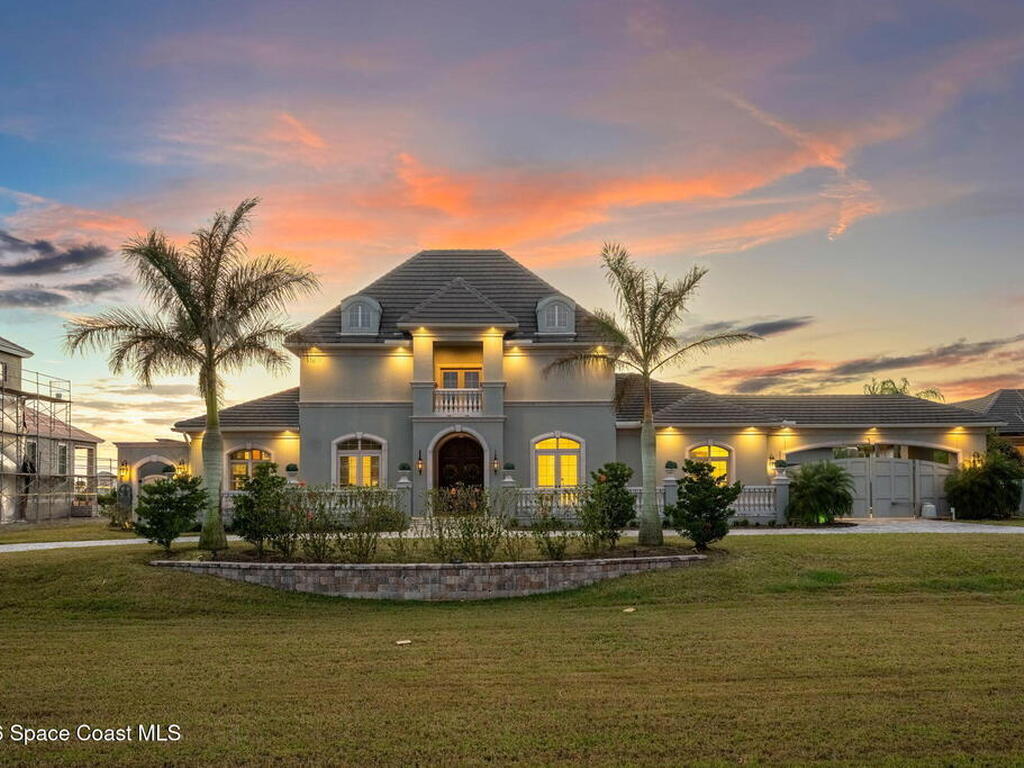 135 Lansing Island Drive, Indian Harbour Beach, FL 32937