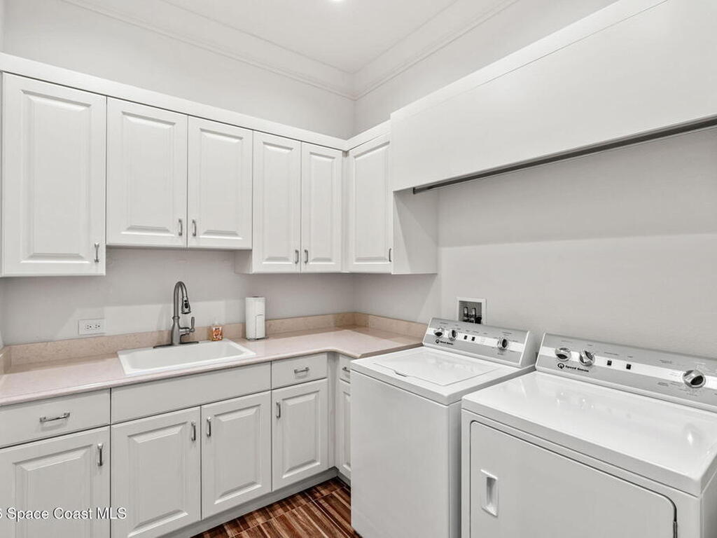 135 Lansing Island Drive, Indian Harbour Beach, FL 32937