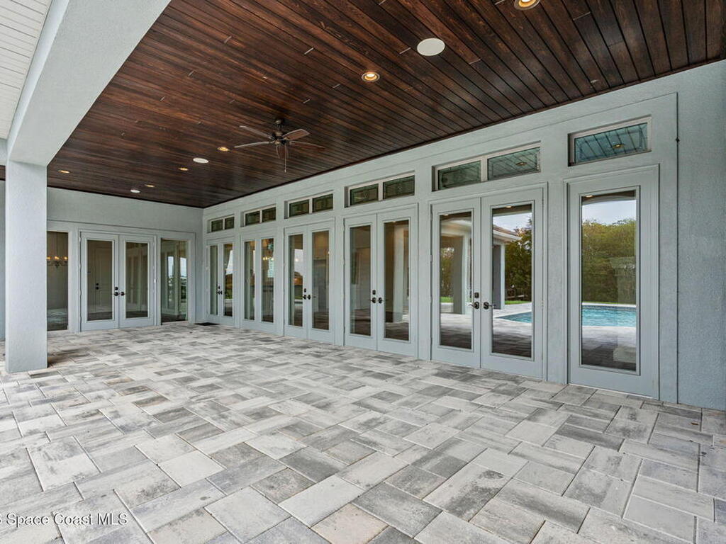 135 Lansing Island Drive, Indian Harbour Beach, FL 32937