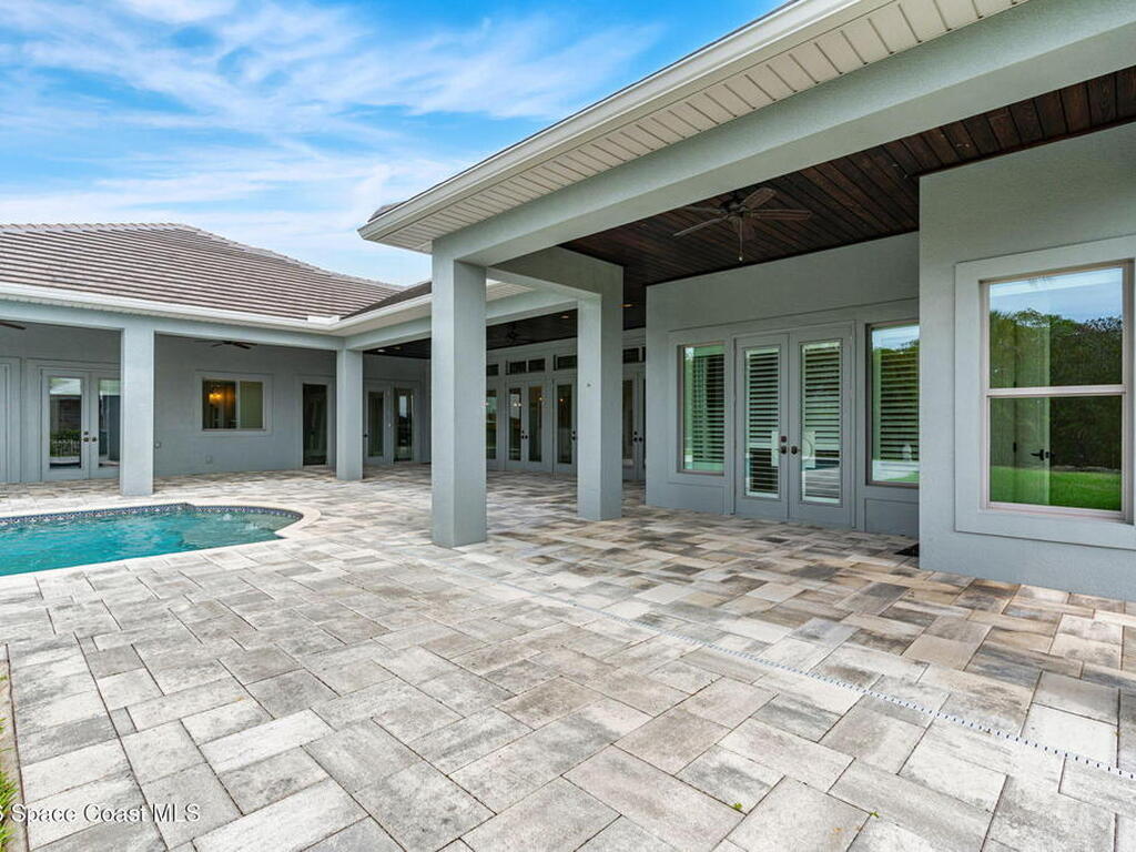 135 Lansing Island Drive, Indian Harbour Beach, FL 32937