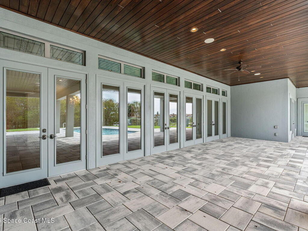 135 Lansing Island Drive, Indian Harbour Beach, FL 32937