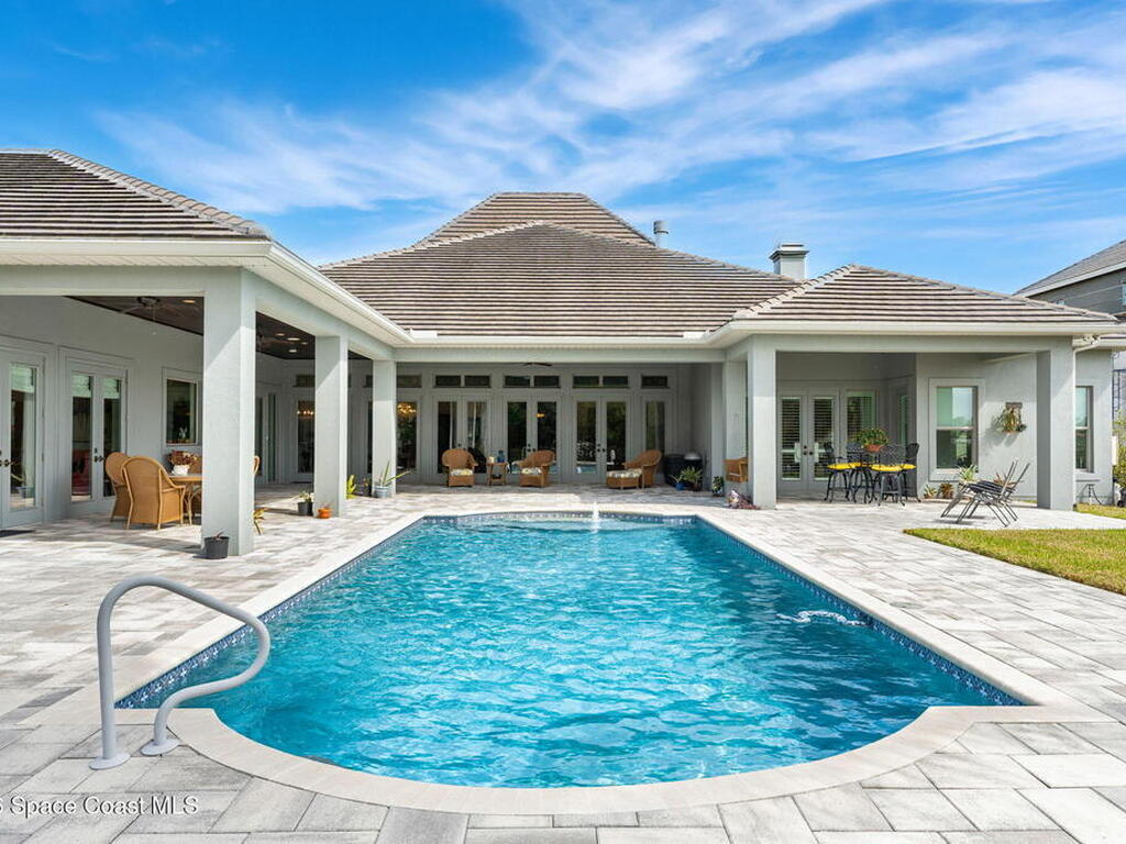 135 Lansing Island Drive, Indian Harbour Beach, FL 32937