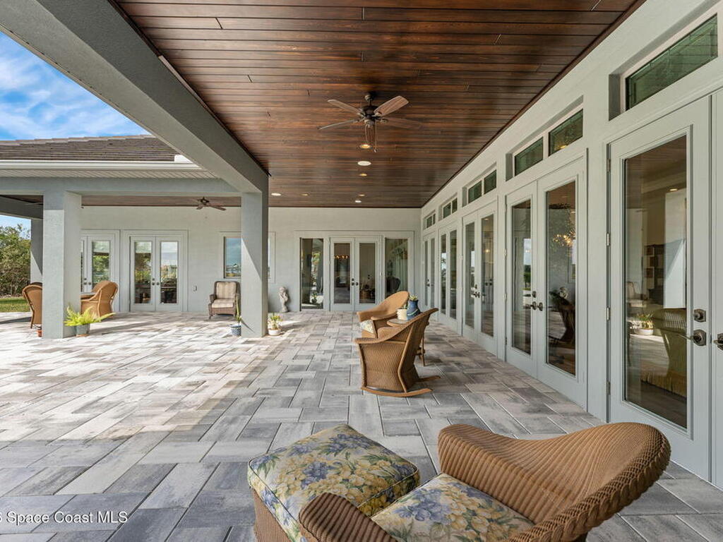 135 Lansing Island Drive, Indian Harbour Beach, FL 32937