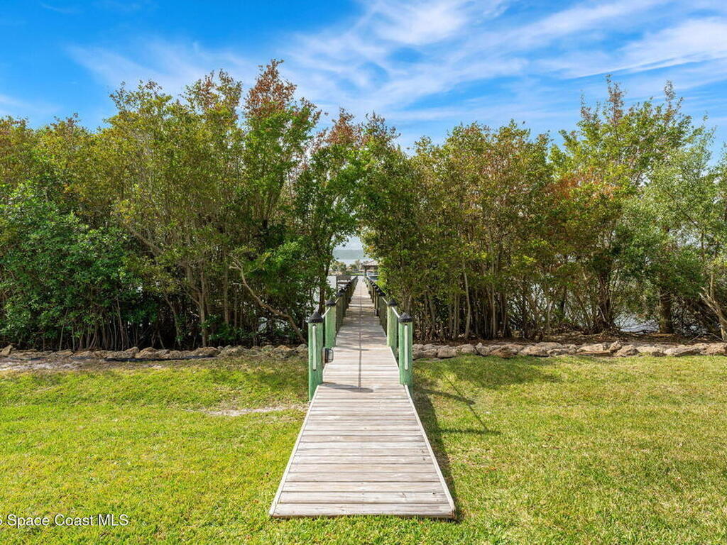 135 Lansing Island Drive, Indian Harbour Beach, FL 32937