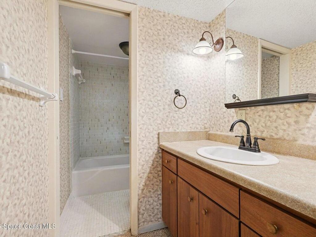 2135 N Courtenay Parkway, Merritt Island, FL 32953