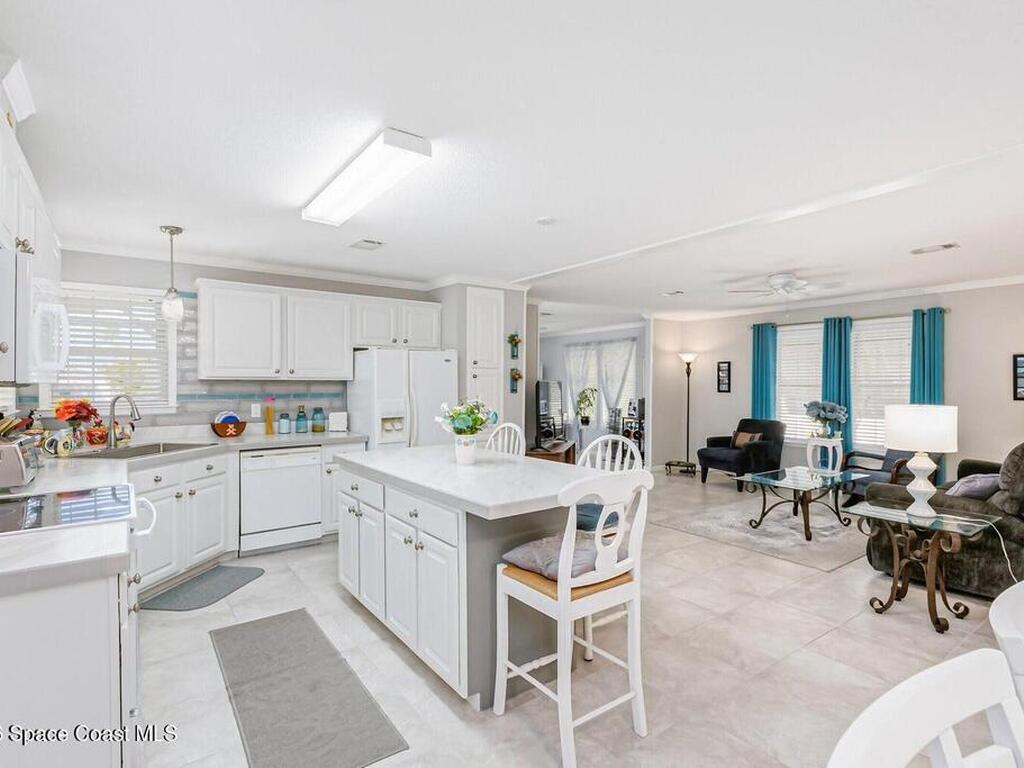 810 Wren Circle, Barefoot Bay, FL 32976