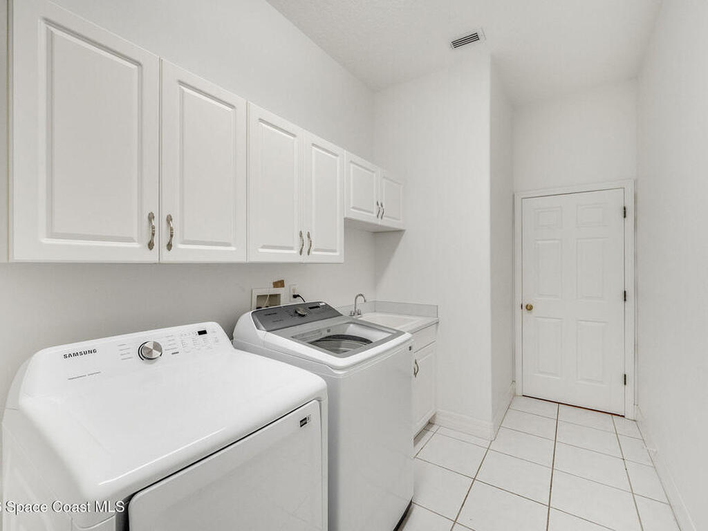 5025 Fawn Lake Boulevard, Mims, FL 32754