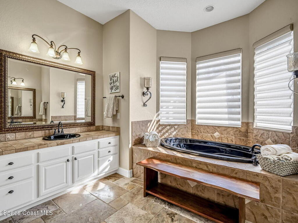 450 E Hall Road, Merritt Island, FL 32953