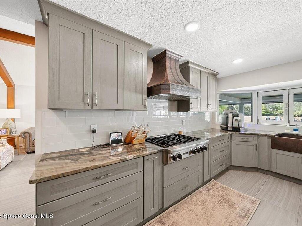 5685 Lake Washington Road, Melbourne, FL 32934