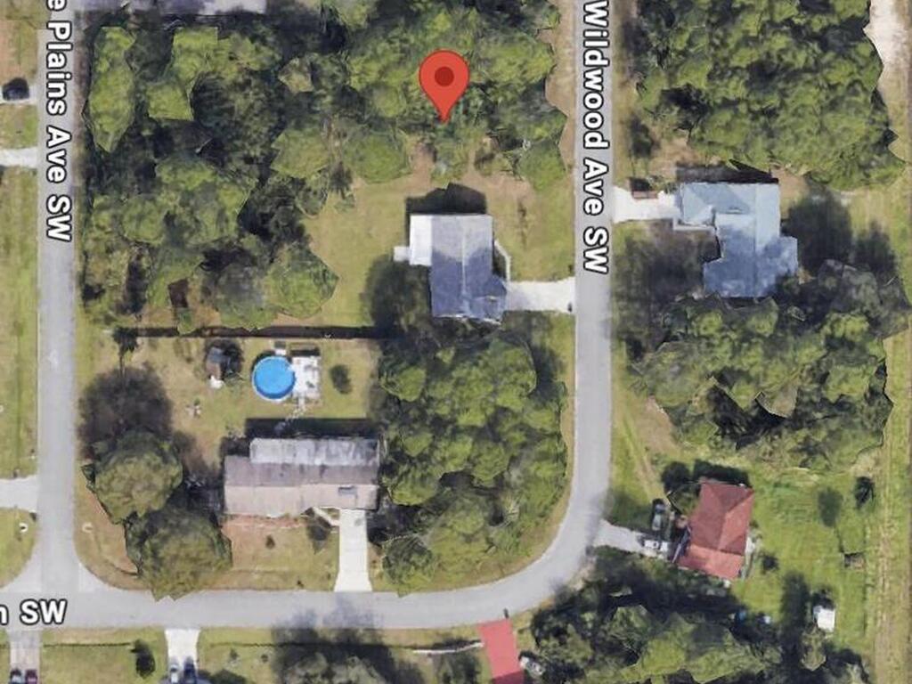 582 Wildwood Avenue, Palm Bay, FL 32908