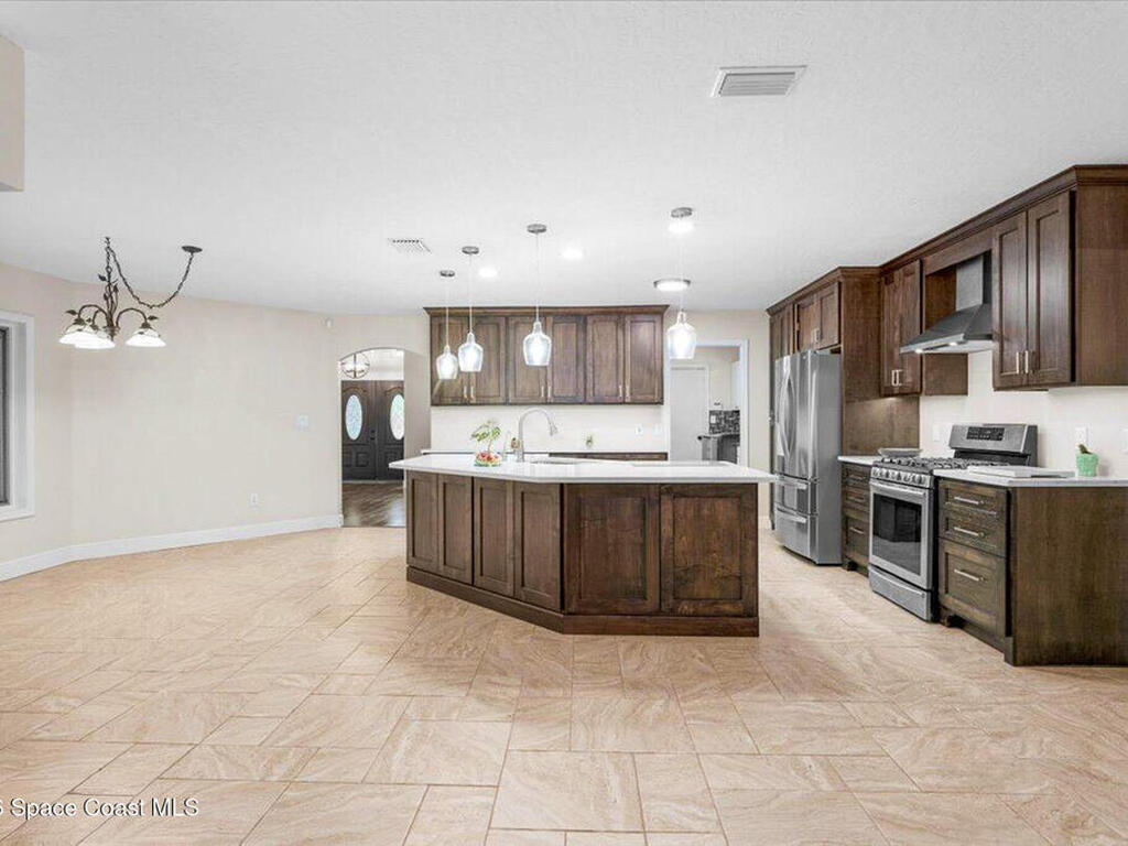 1711 Flamevine Place, Malabar, FL 32950