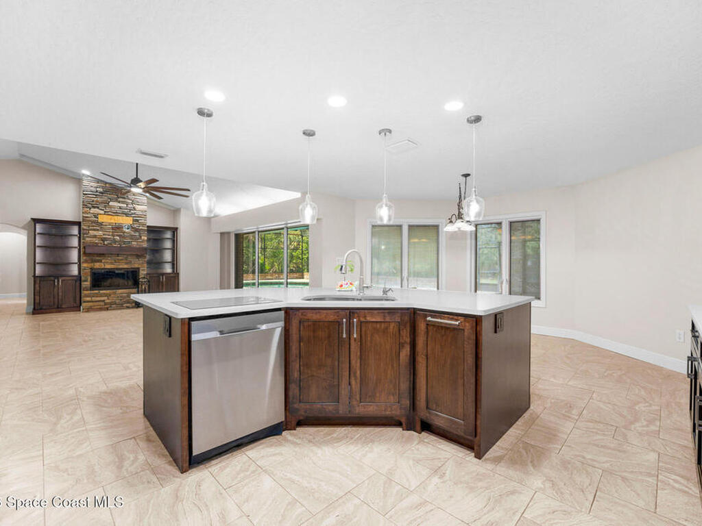 1711 Flamevine Place, Malabar, FL 32950