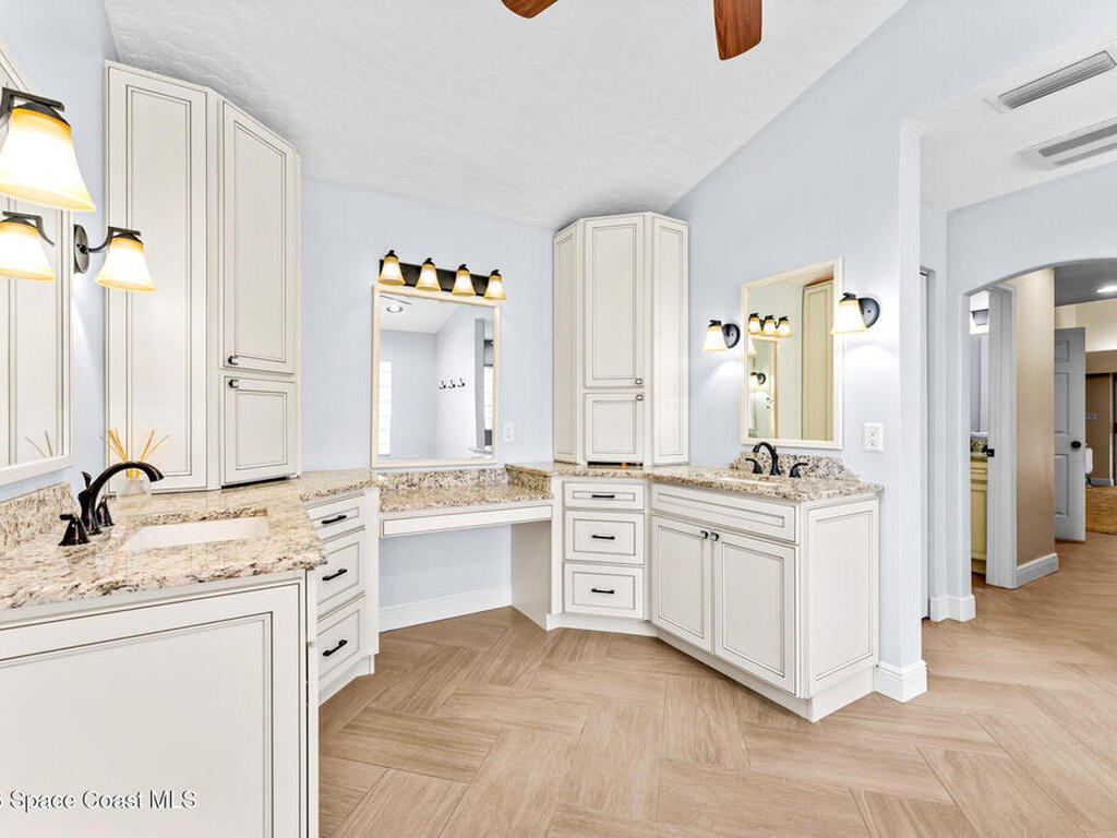 1711 Flamevine Place, Malabar, FL 32950