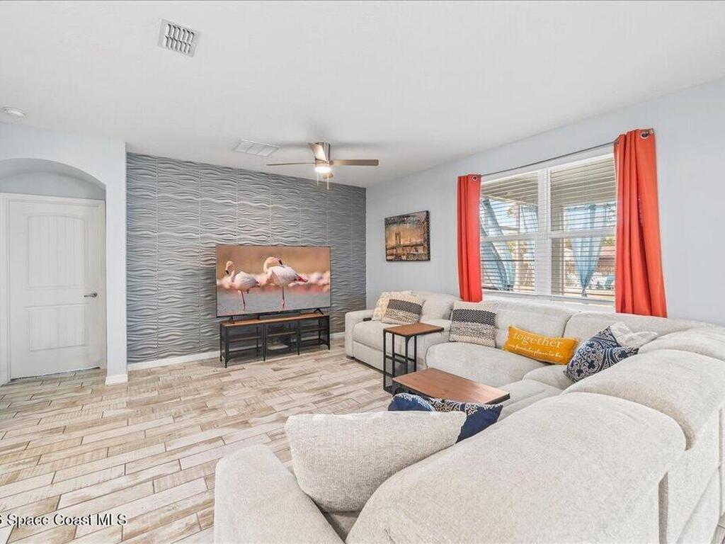 800 Lyons Circle, Palm Bay, FL 32907