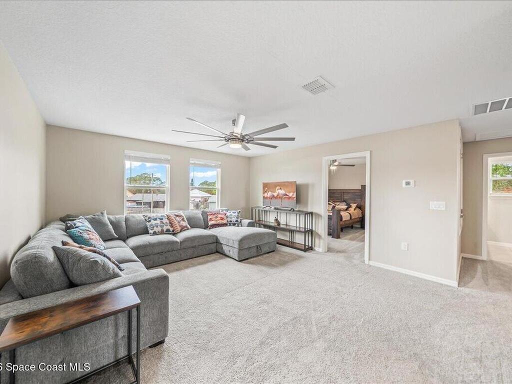 800 Lyons Circle, Palm Bay, FL 32907