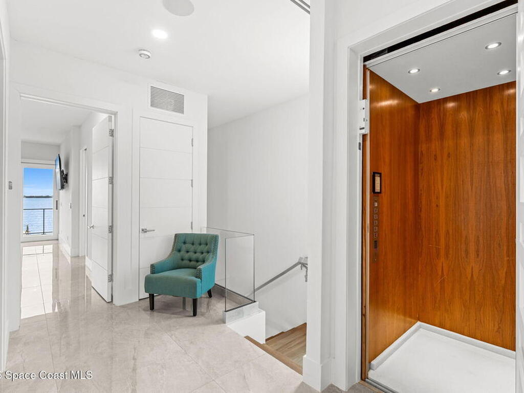 1809 Riverview Drive, Melbourne, FL 32901