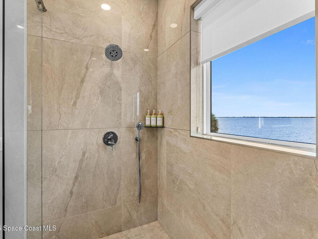 1809 Riverview Drive, Melbourne, FL 32901