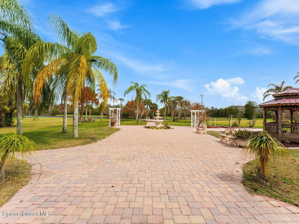 5137 Royal Paddock Way, Merritt Island, FL 32953