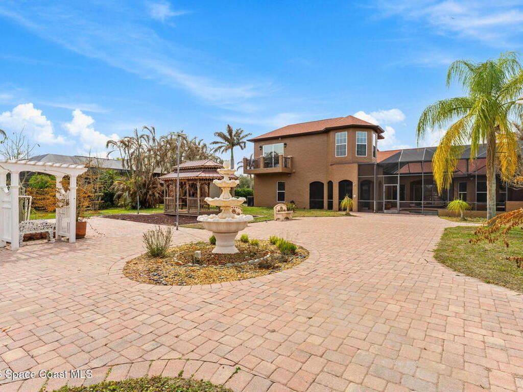 5137 Royal Paddock Way, Merritt Island, FL 32953